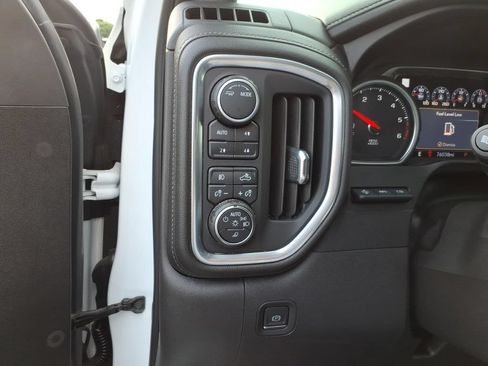 Used 2020 Chevrolet Silverado 1500 LTZ w/ LTZ Premium Package AWD/4WD image 14