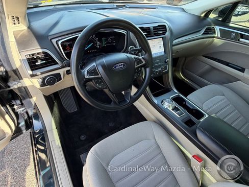 Used 2020 Ford Fusion SE image 15