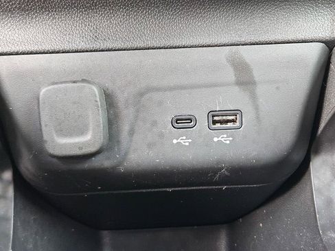 Used 2025 Chevrolet TrailBlazer LT FWD image 21