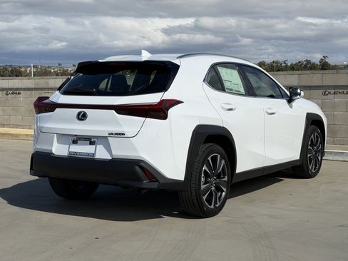 New 2026 Lexus UX 300h FWD image 10
