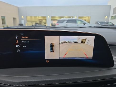 Certified 2025 Cadillac XT4 Premium Luxury AWD/4WD image 8