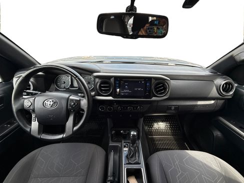 Used 2016 Toyota Tacoma TRD Sport image 23