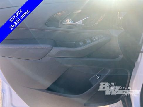Used 2023 Chevrolet Traverse RS w/ LPO, Floor Liner Package image 11