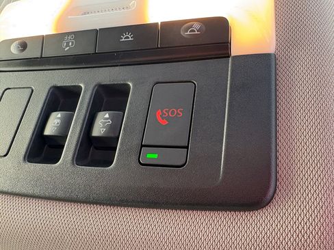 Used 2023 Nissan Rogue SV w/ SV Premium B Package FWD image 25