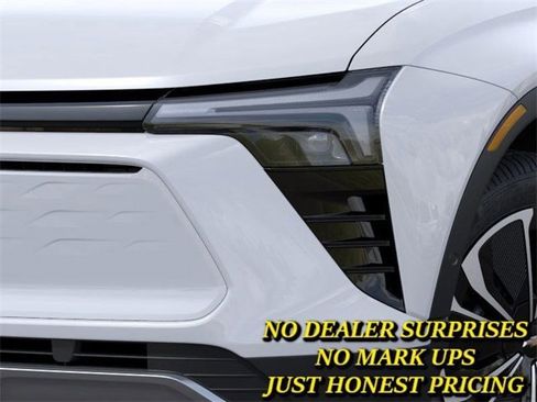 New 2025 Chevrolet Blazer EV LT image 10