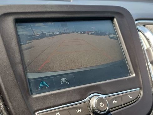 Used 2018 Chevrolet Malibu LT FWD image 27