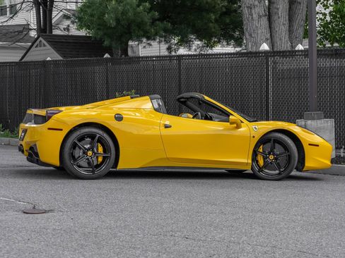 Used 2013 Ferrari 458 Spider RWD image 45