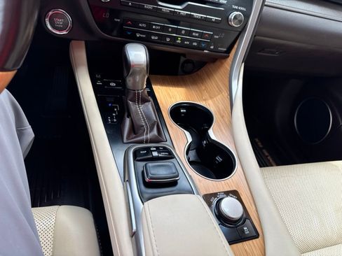 Used 2018 Lexus RX 350L FWD image 17