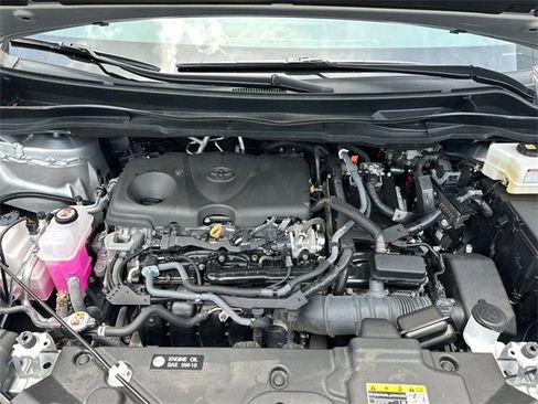 Certified 2024 Toyota Sienna XLE image 25