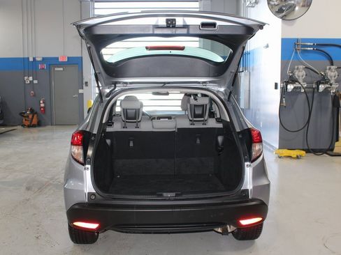 Used 2022 Honda HR-V LX image 39