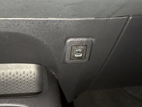 Used 2024 Toyota Corolla LE FWD image 27