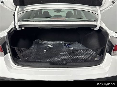 Certified 2025 Hyundai Elantra Sport FWD image 41