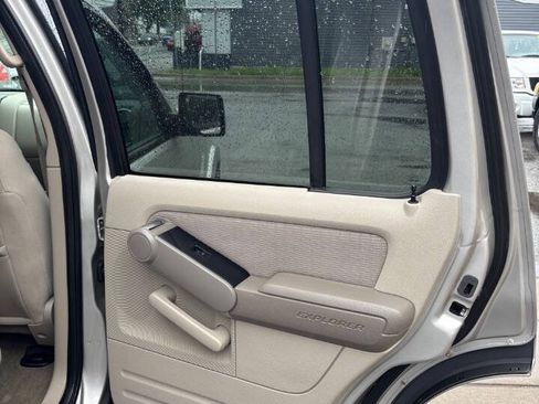Used 2007 Ford Explorer XLT AWD/4WD image 19