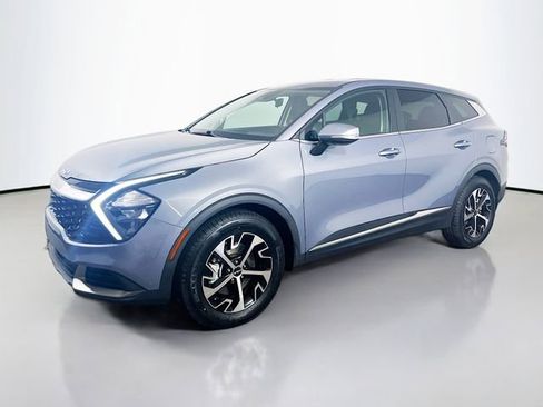 Used 2023 Kia Sportage EX FWD image 5