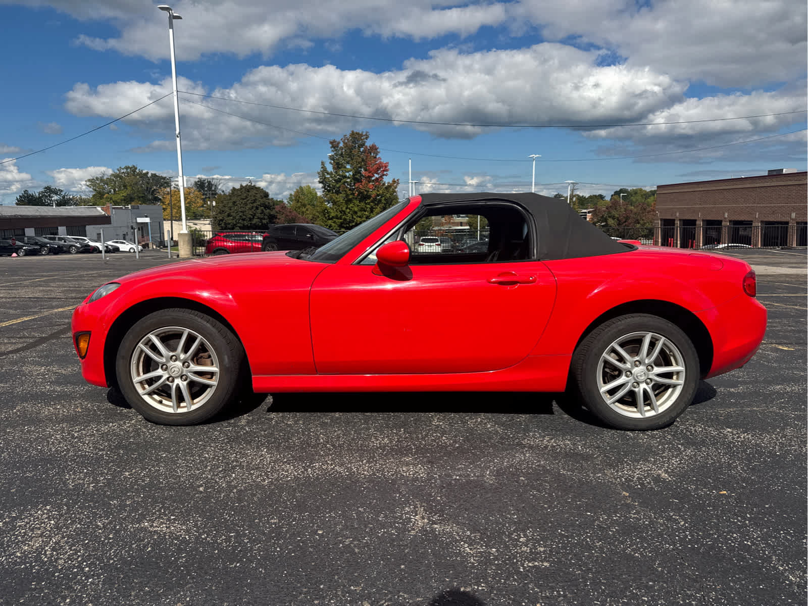 Used 2011 MAZDA MX-5 Miata Sport RWD image 2