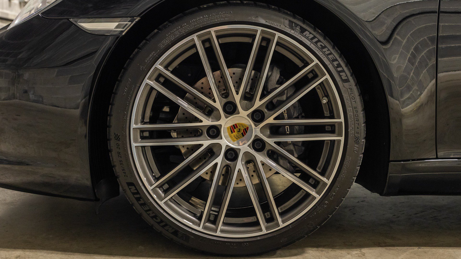 Used 2018 Porsche 911 Carrera RWD image 31