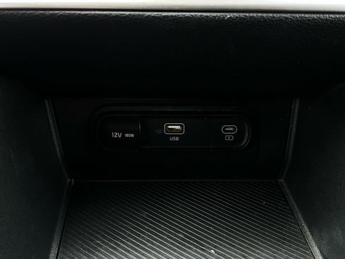 Used 2025 Kia Sportage LX image 23