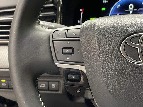 Certified 2025 Toyota Camry SE FWD image 19
