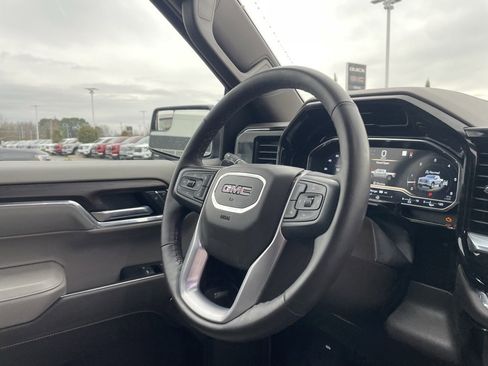 Used 2023 GMC Sierra 1500 SLT w/ SLT Premium Package image 30