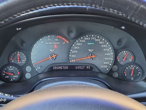 Used 1999 Chevrolet Corvette Convertible w/ Memory Pkg image 24