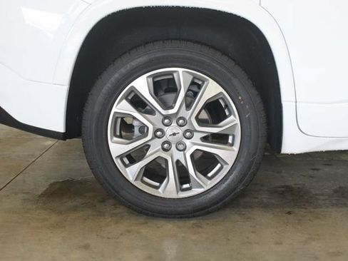 Used 2021 Chevrolet Traverse Premier w/ LPO, Floor Liner Package AWD/4WD image 30