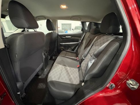 Used 2019 Nissan Rogue Sport SV AWD/4WD image 32