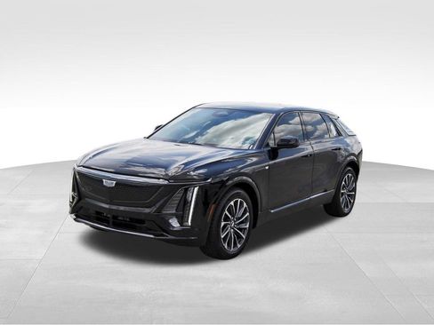 New 2026 Cadillac Lyriq Sport AWD/4WD image 2