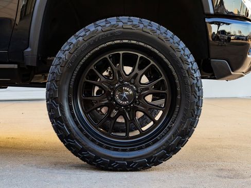 Used 2024 Chevrolet Silverado 2500 LTZ w/ LTZ Plus Package image 12