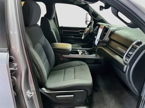 Used 2025 RAM 1500 Big Horn AWD/4WD image 29