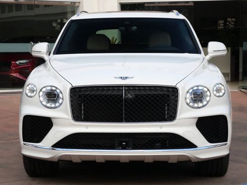 New 2025 Bentley Bentayga image 24