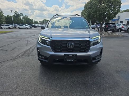Used 2023 Honda Passport EX-L image 2