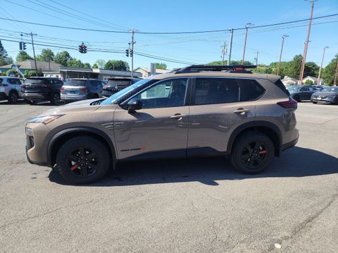 New 2026 Nissan Rogue SV AWD/4WD image 5