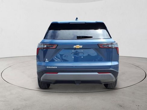 New 2026 Chevrolet Equinox LT w/ Convenience Package II FWD image 6