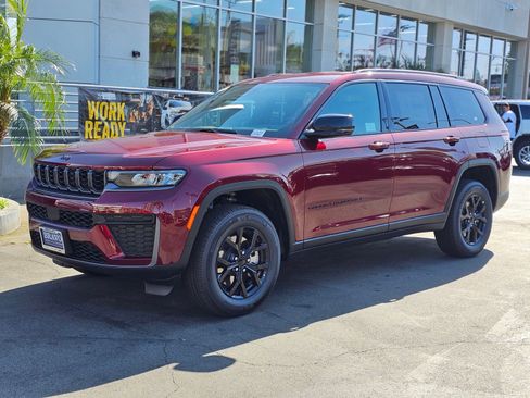 New 2026 Jeep Grand Cherokee L Altitude RWD image 3