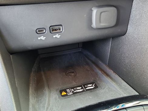 Used 2025 Buick Encore GX Sport Touring w/ Advanced Technology Package image 21