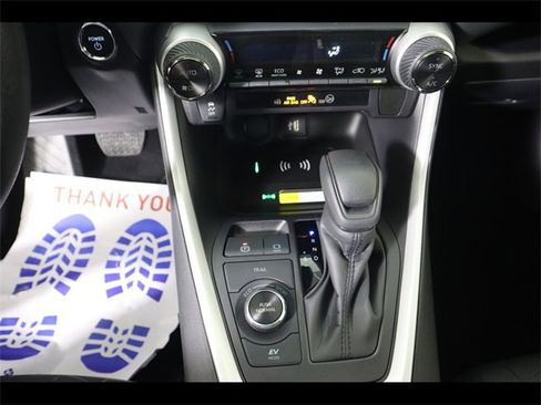 Used 2025 Toyota RAV4 XLE w/ Convenience Package image 31