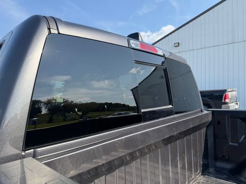 Used 2022 RAM 1500 Big Horn AWD/4WD image 14