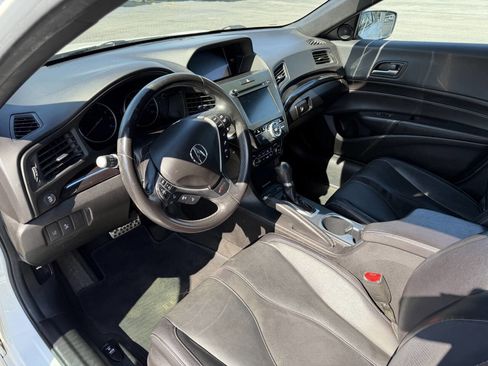 Used 2019 Acura ILX FWD image 11