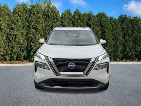 Used 2023 Nissan Rogue SL w/ SL Premium Package image 2