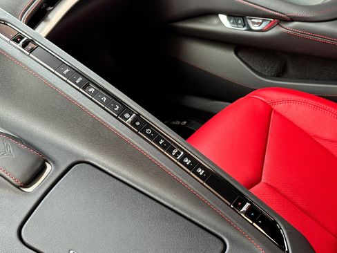Used 2023 Chevrolet Corvette Stingray image 17