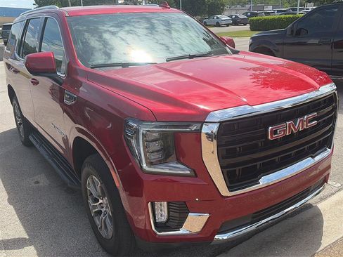 Used 2023 GMC Yukon SLE AWD/4WD image 4