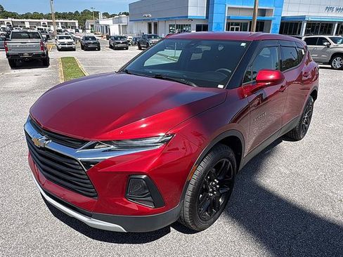 Used 2022 Chevrolet Blazer LT FWD image 2