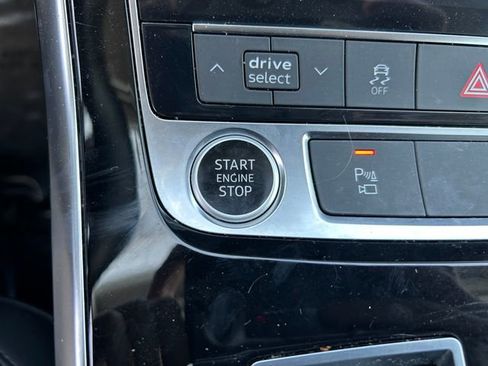 Used 2022 Audi Q7 3.0T Premium image 15