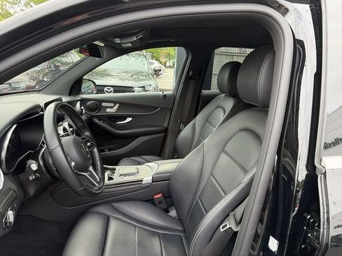 Used 2022 Mercedes-Benz GLC 300 4MATIC image 11