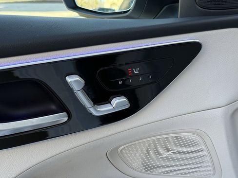 Certified 2025 Mercedes-Benz C 300 Sedan image 4