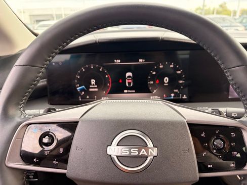 Certified 2025 Nissan Murano SV FWD image 31