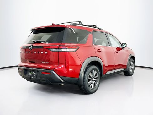 Used 2023 Nissan Pathfinder SV image 9