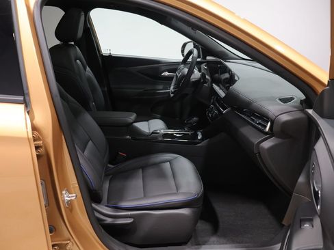 Used 2024 Buick Envista Sport Touring w/ Convenience I Package FWD image 23