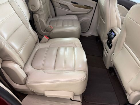 Used 2017 GMC Acadia Denali w/ Technology Package FWD image 24