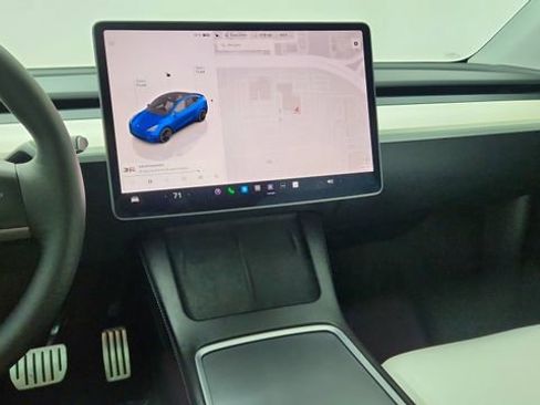 Used 2024 Tesla Model Y Performance AWD/4WD image 45